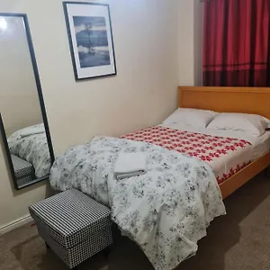  Homestay Curly Curves United Kingdom